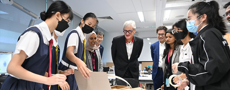 关于跳出框框思考：新加坡科技设计大学创造性解决问题的重要性